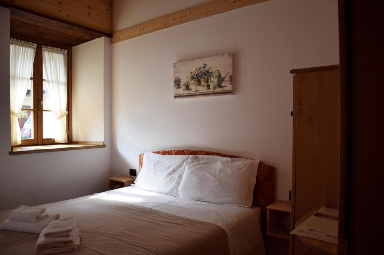 La Tana Del Tasso Rooms&Breakfast Camerata Cornello Dış mekan fotoğraf