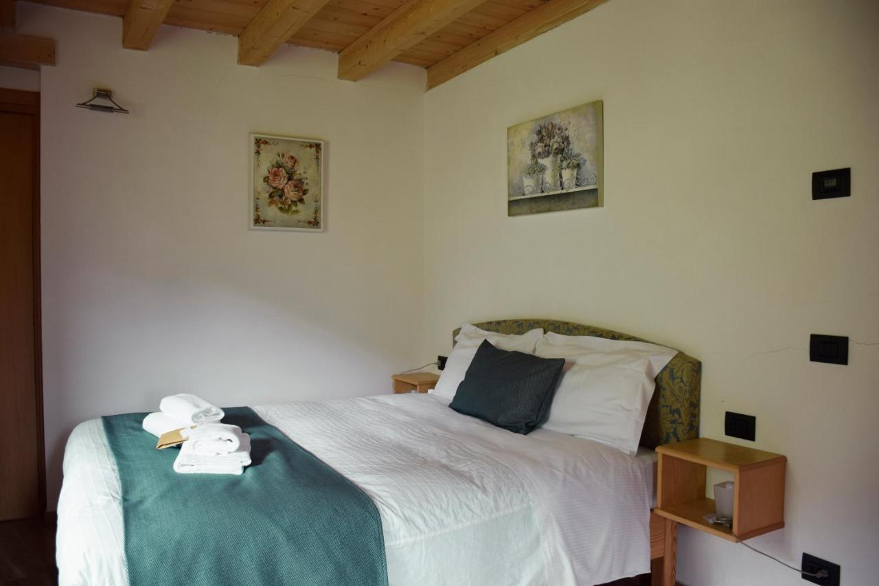 La Tana Del Tasso Rooms&Breakfast Camerata Cornello Dış mekan fotoğraf