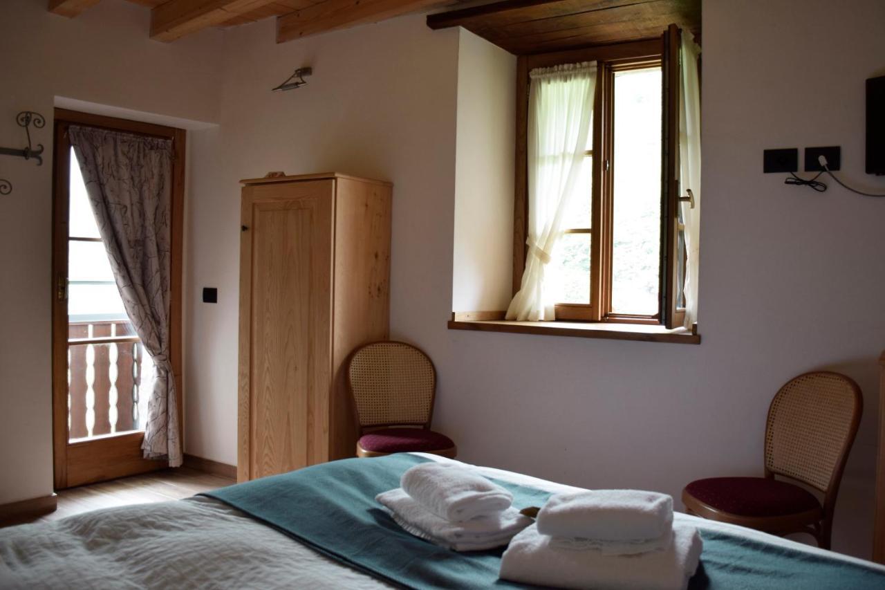 La Tana Del Tasso Rooms&Breakfast Camerata Cornello Dış mekan fotoğraf