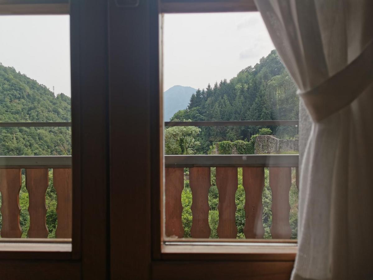 La Tana Del Tasso Rooms&Breakfast Camerata Cornello Dış mekan fotoğraf