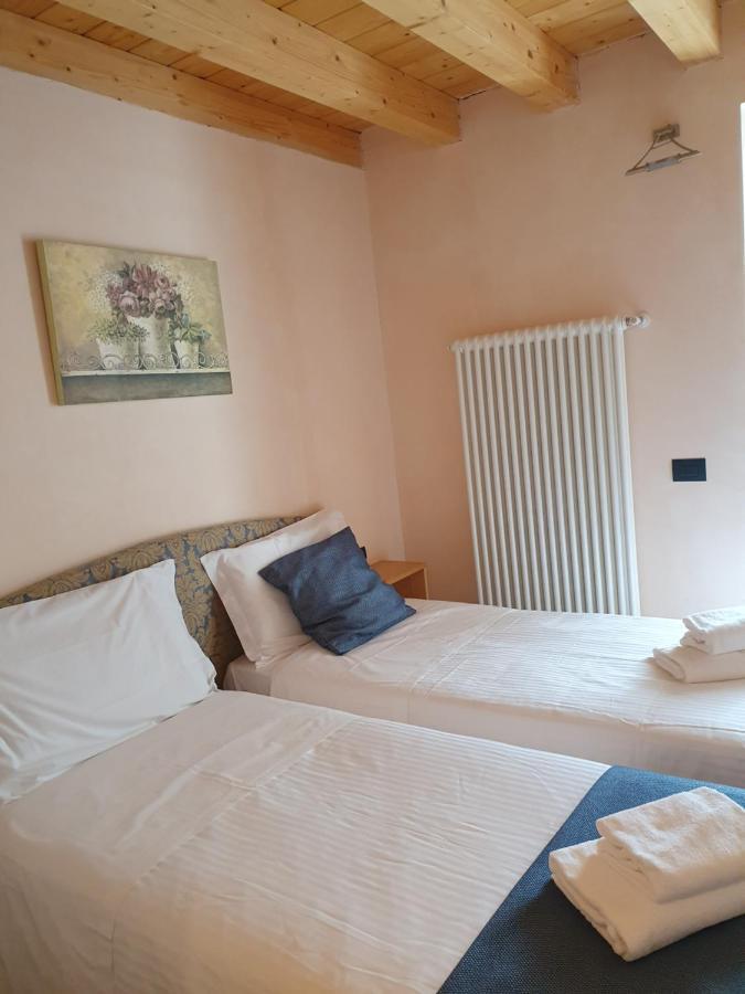 La Tana Del Tasso Rooms&Breakfast Camerata Cornello Dış mekan fotoğraf
