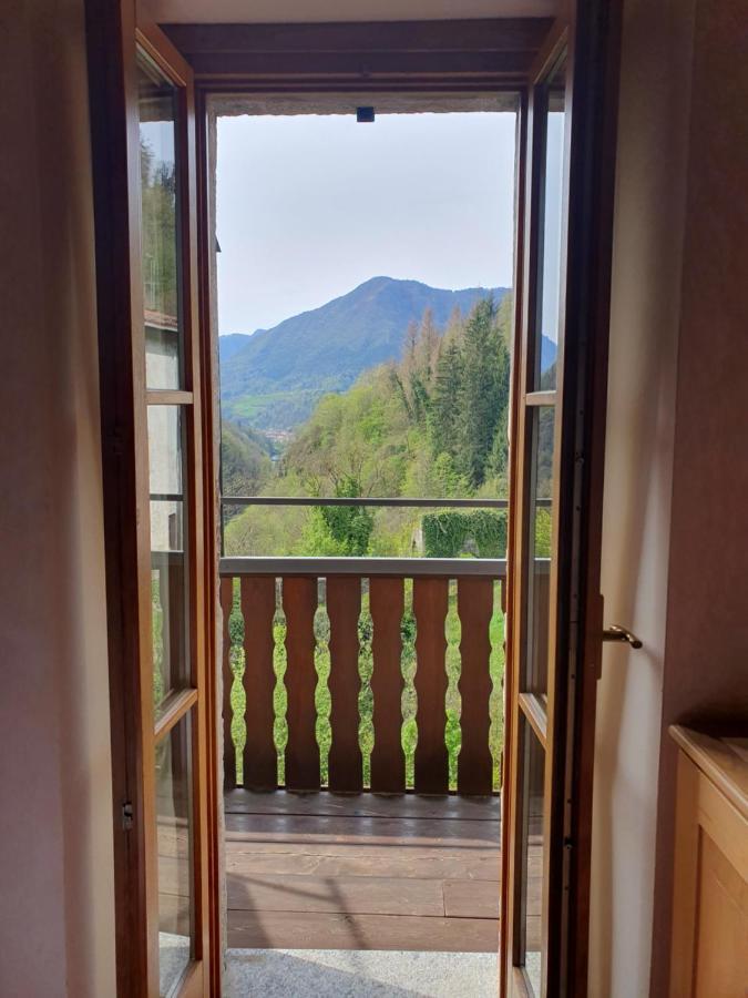 La Tana Del Tasso Rooms&Breakfast Camerata Cornello Dış mekan fotoğraf