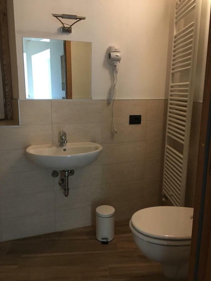 La Tana Del Tasso Rooms&Breakfast Camerata Cornello Dış mekan fotoğraf