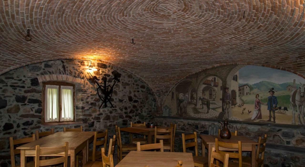 La Tana Del Tasso Rooms&Breakfast Camerata Cornello Dış mekan fotoğraf