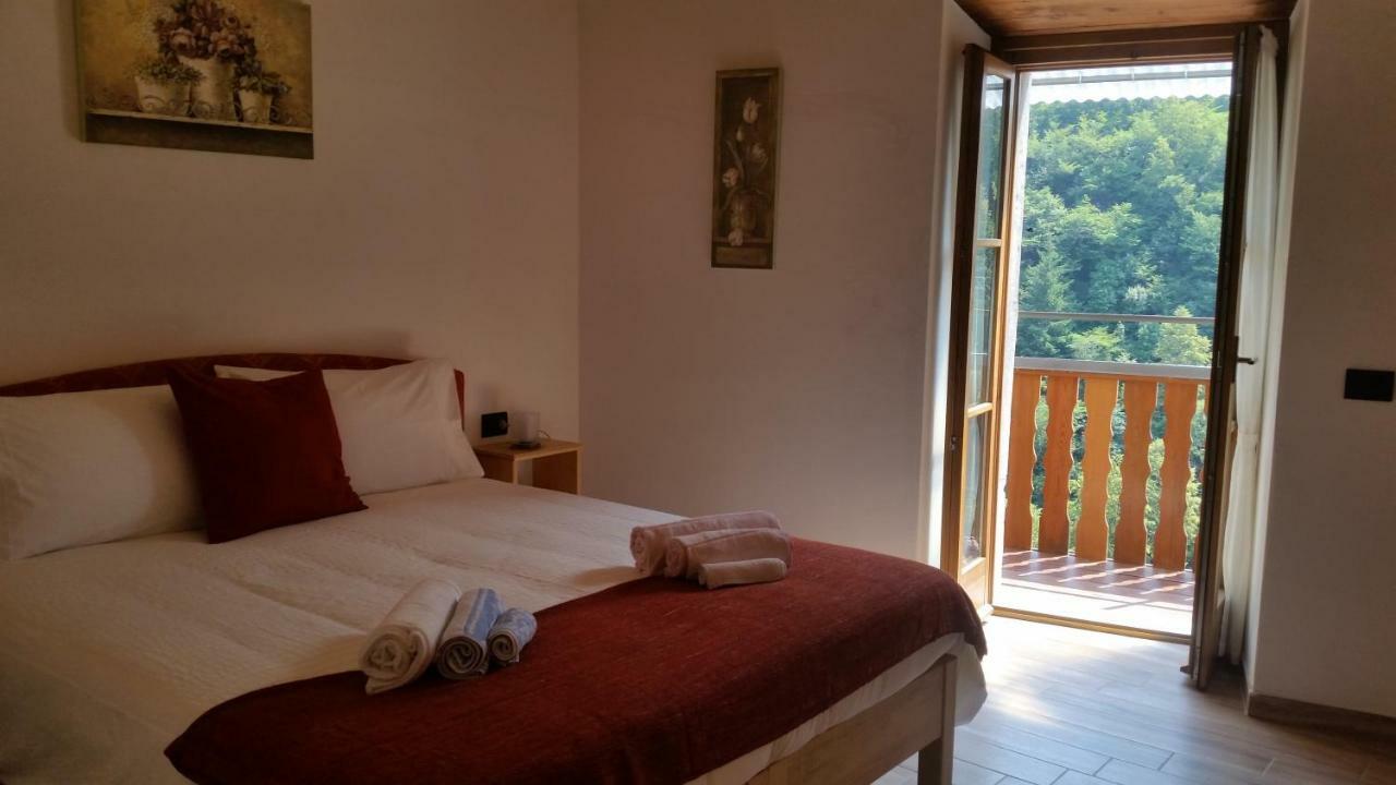 La Tana Del Tasso Rooms&Breakfast Camerata Cornello Dış mekan fotoğraf